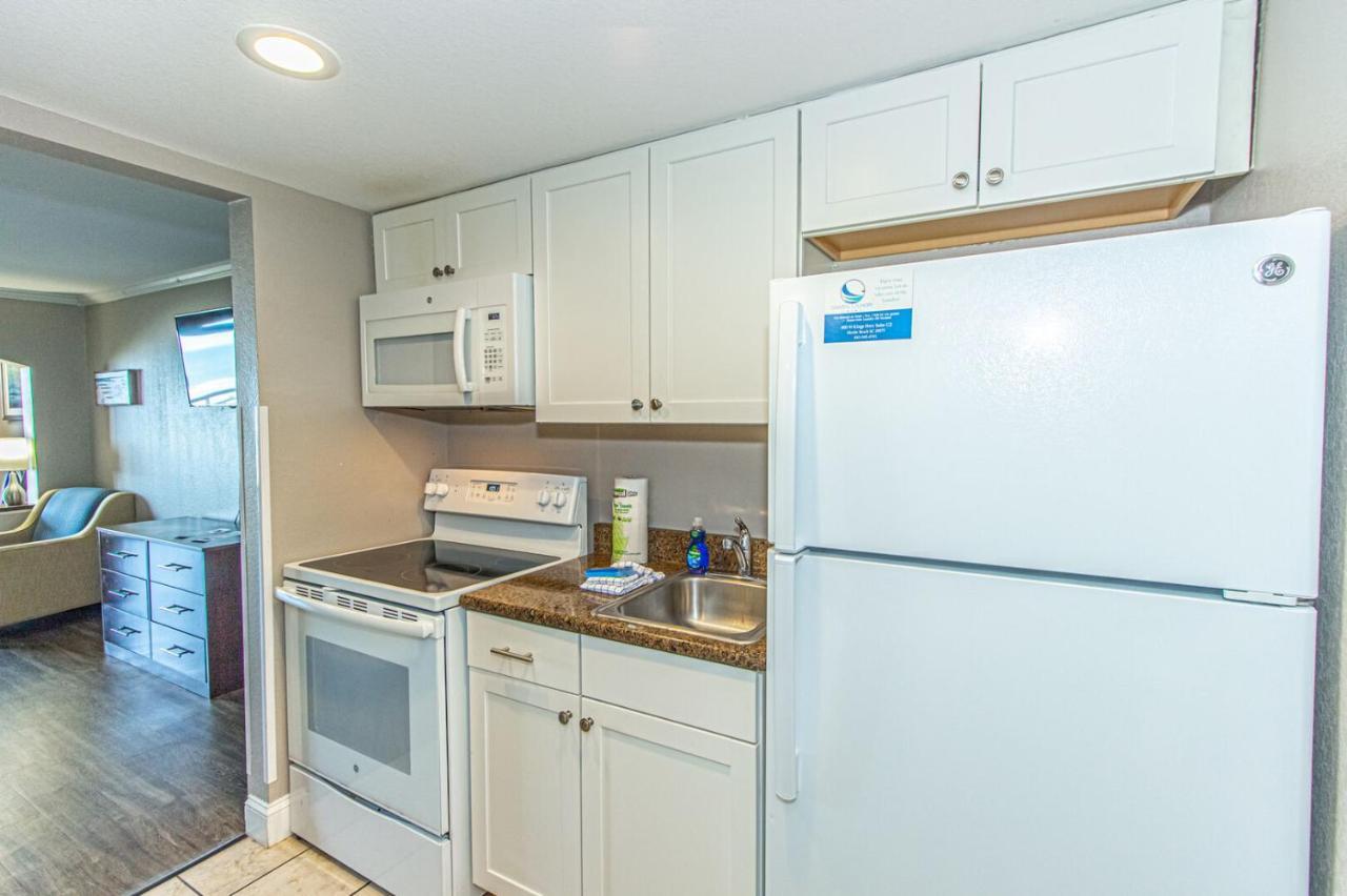 Ocean View King Suite With Modern Decor And Accents - Caravelle Resort 605 Sleeps 4 Guests Myrtle Beach Exterior photo