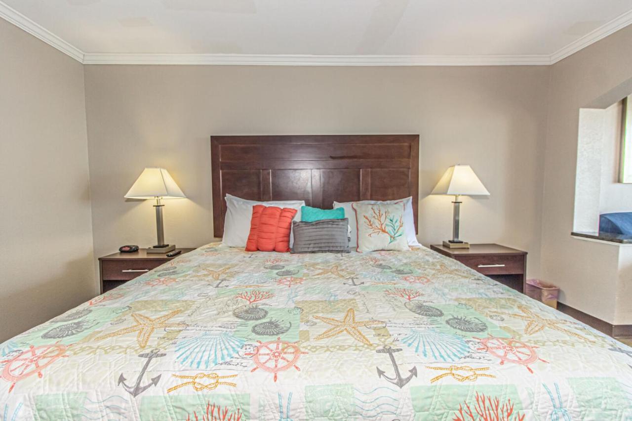 Ocean View King Suite With Modern Decor And Accents - Caravelle Resort 605 Sleeps 4 Guests Myrtle Beach Exterior photo